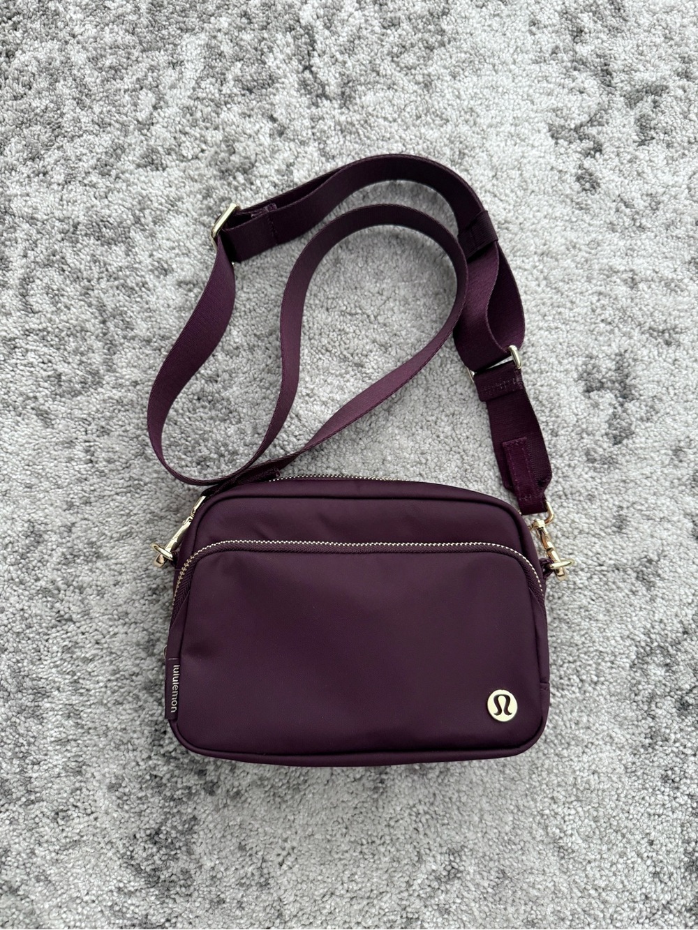 lululemon Everywhere Crossbody Bag 2L